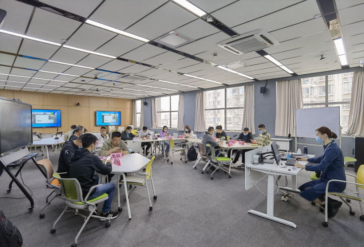 上海工匠學院新一期工匠學歷班招生啟動，賦能企業網絡技術服務人才培養